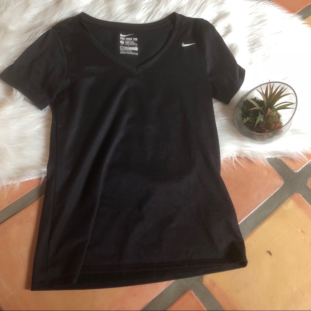 NIKE | Athletic Top